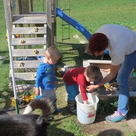 Ascherhof * اوفاش