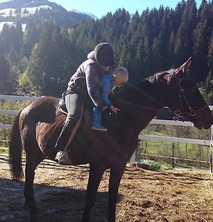 Ascherhof * اوفاش